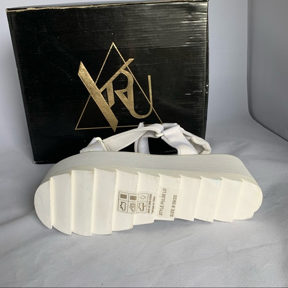 YRU white pulse lo platform sandals sz 8 - Picture 2 of 9
